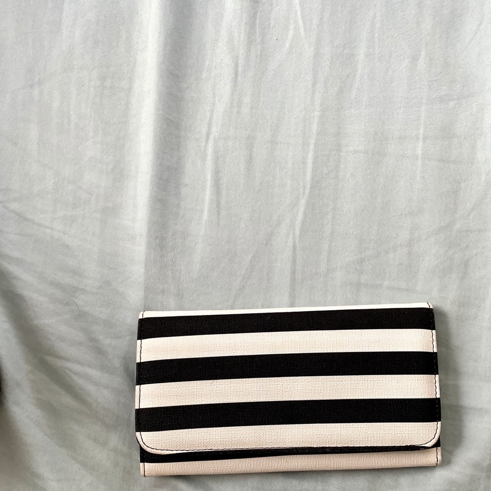 Kut From The Kloth Wallet